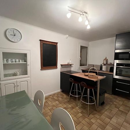 Agreable Maison De Village Avec Terrasse Vinca ภายนอก รูปภาพ